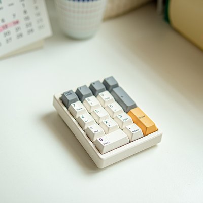 매직포스 MF17 텐키 VIA 기계식 넘패드 숫자 넘버 키패드 키보드 RGB 핫스왑