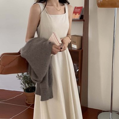 오케이 플레어 스퀘어넥 허리 벨트 버튼 스트랩 민소매 a라인 레이어드 롱원피스